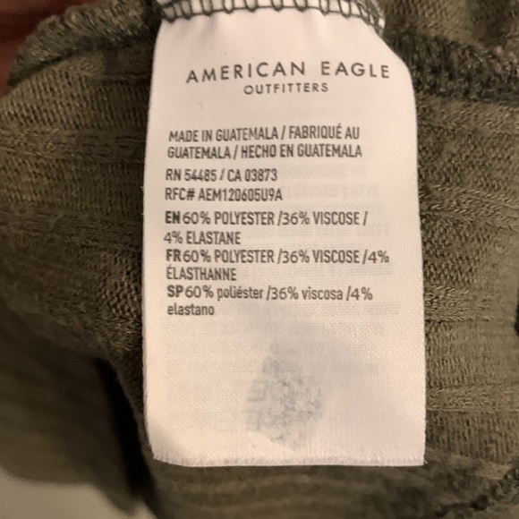 American Eagle ribbed v-neck tank top - Picture 4 of 4